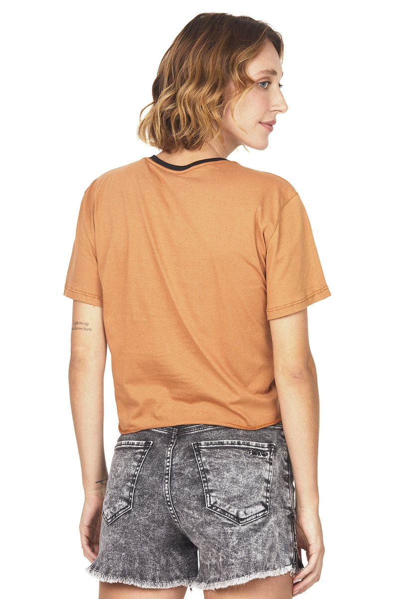 013104071294_002_2-PW-CAMISETA-FEM-COM-NO-NA-BARRA