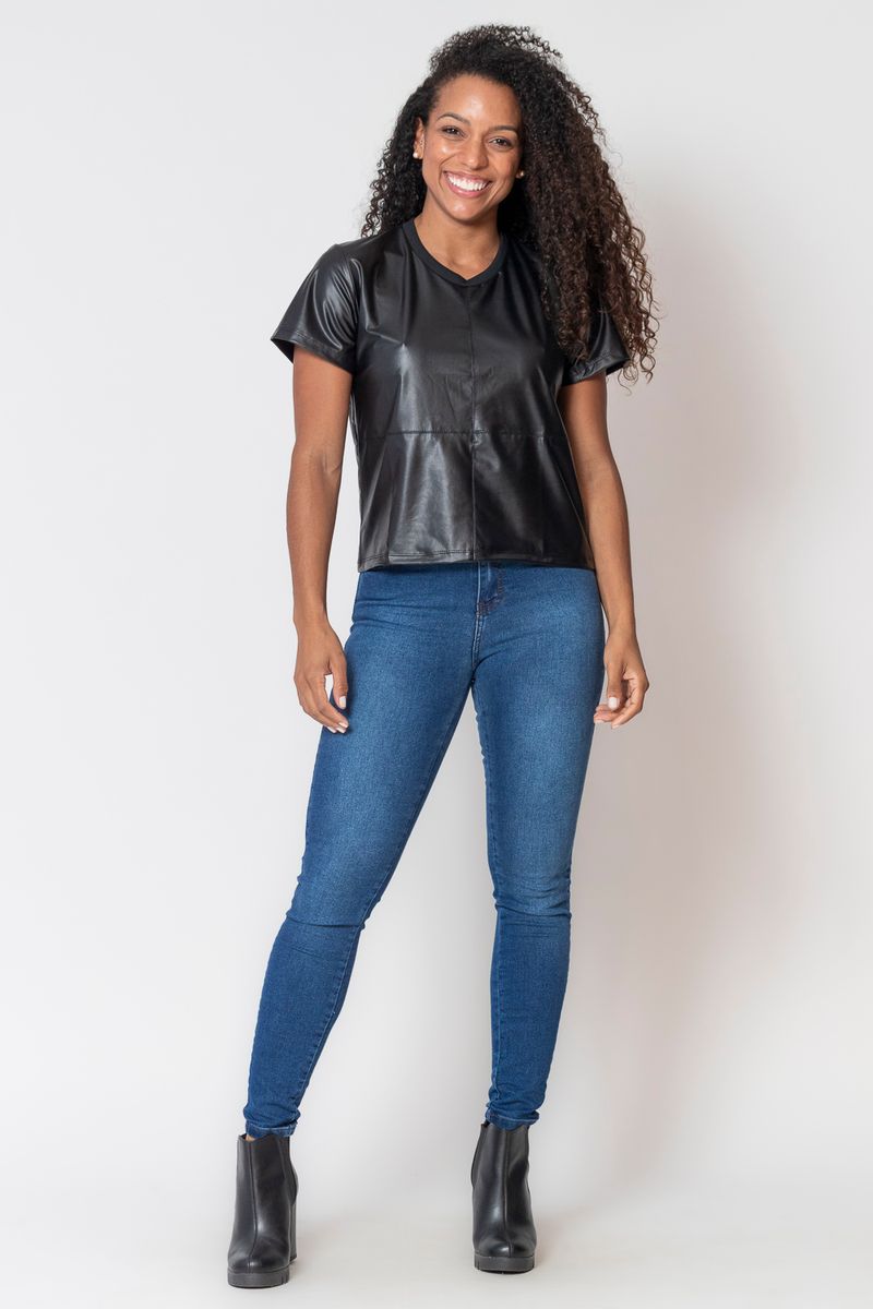 10134002_060_3-PW-BLUSA-COURO-PU-RECORTES