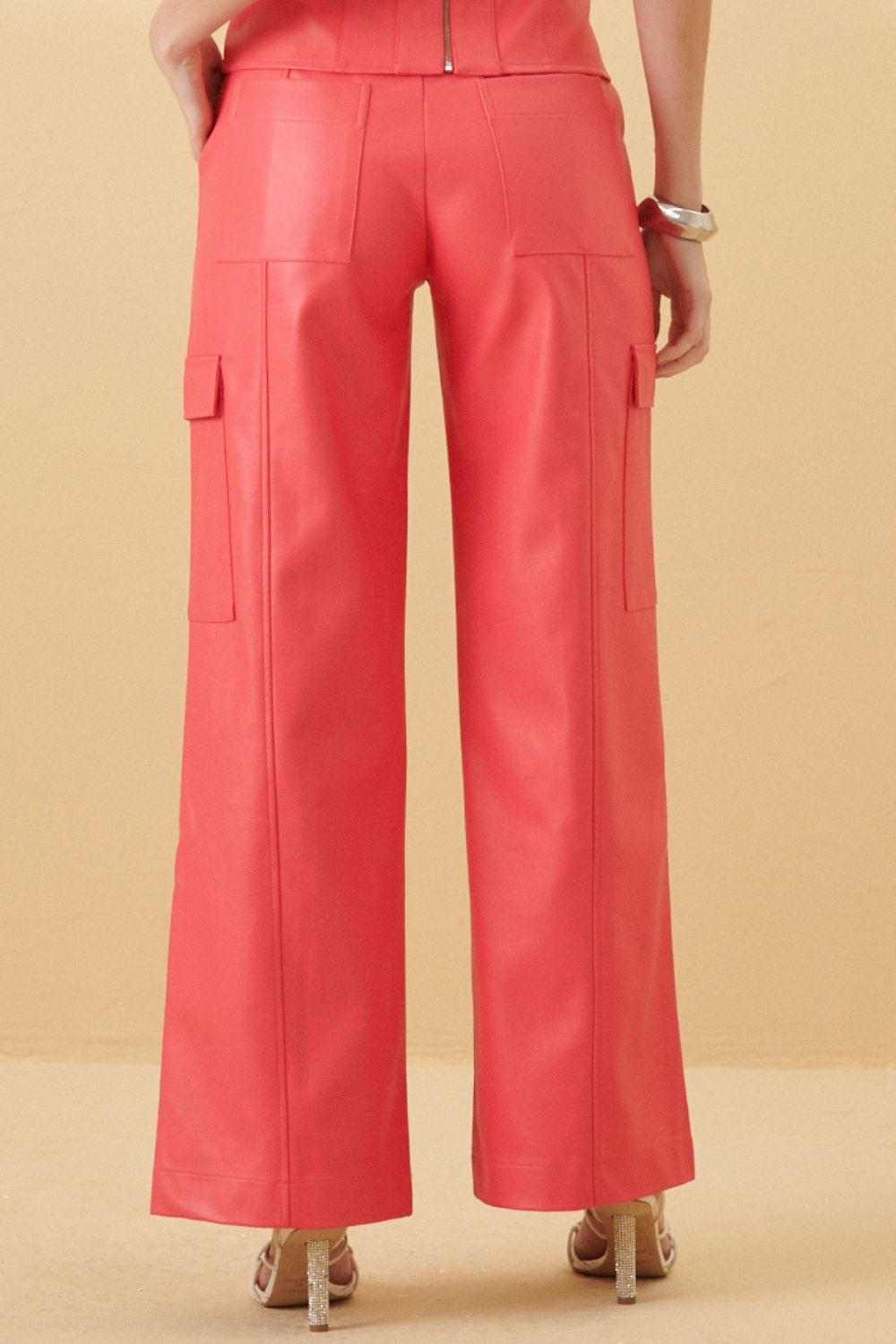 image-97f4ead216544b86bd02c63367346a45