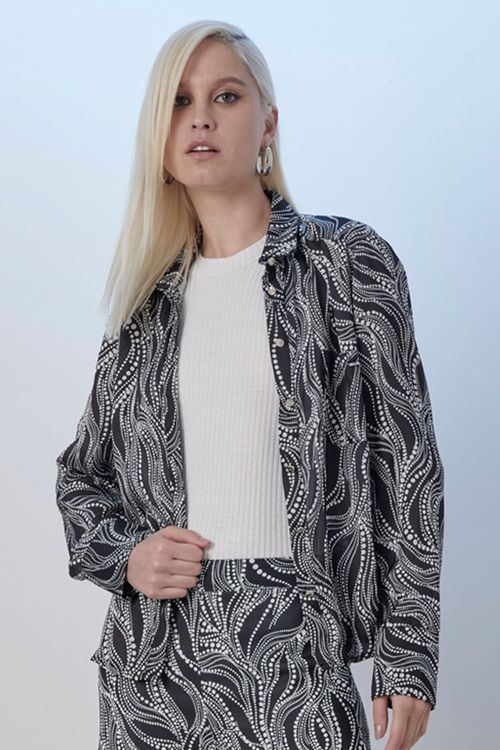 Camisa Feminina Regular Estampada Smk Preto