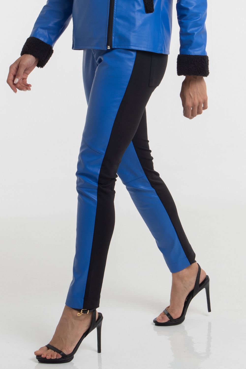 image-10ee098eb1ef46c78b892ae19adc6b8e