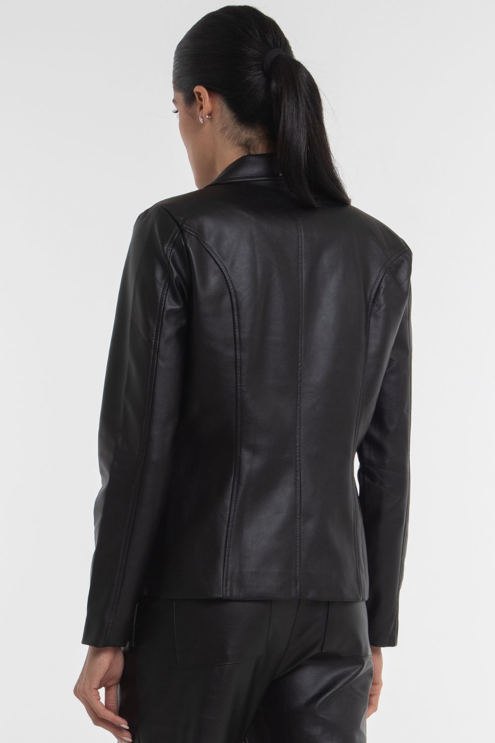 image-e13f685c05ce427aaf81a130dd8764ea