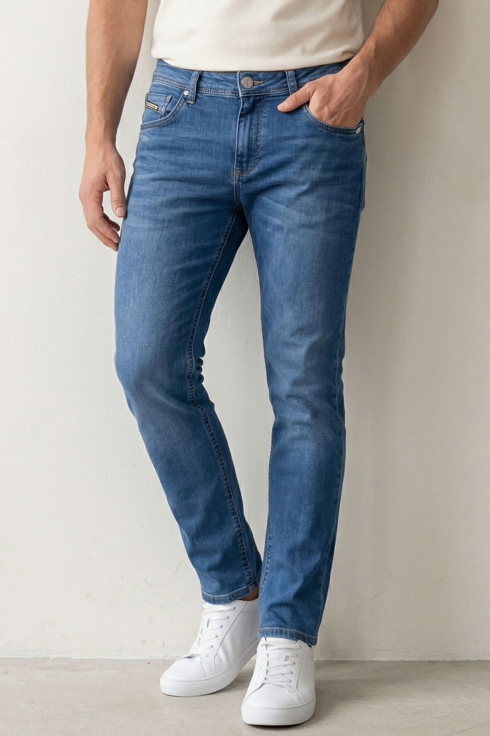 image-c87b8e2a2c5e4d8392de93f9abe57e46