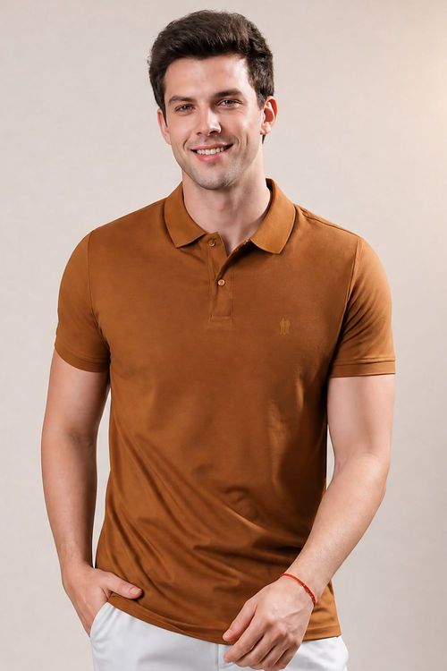 Polo Piquet Lisa Com Botão Polo Wear Marrom Escuro