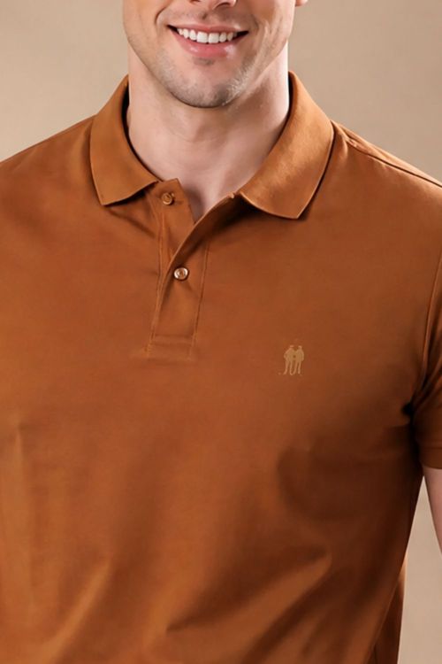 Polo Piquet Lisa Com Botão Polo Wear Marrom Escuro